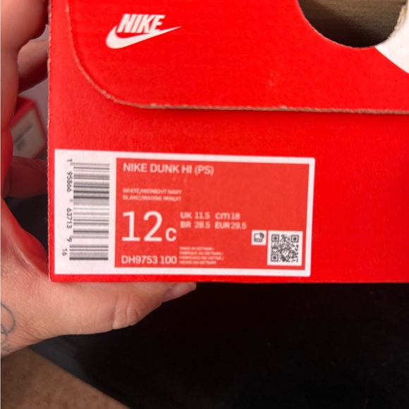 Toddler Nike dunks purple and white size 12c excellent condition - Picture 2 of 4